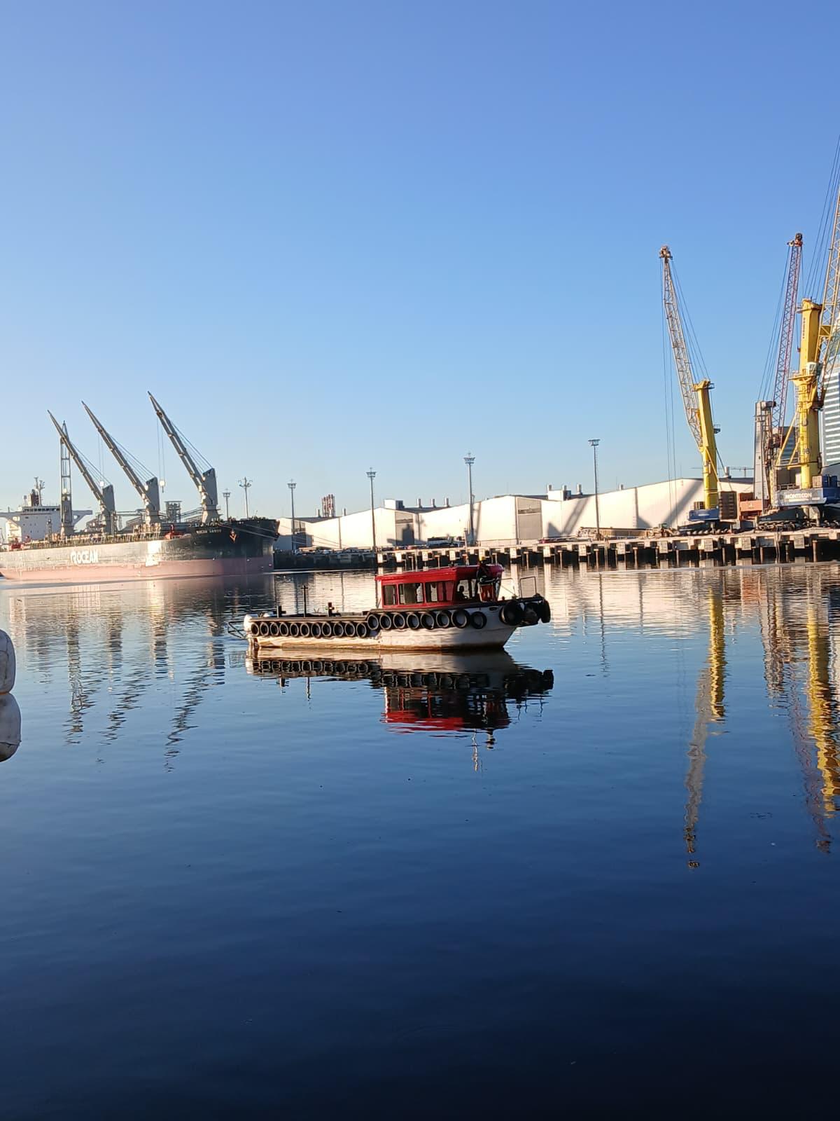 Lancha PIPE en el Puerto de Montevideo