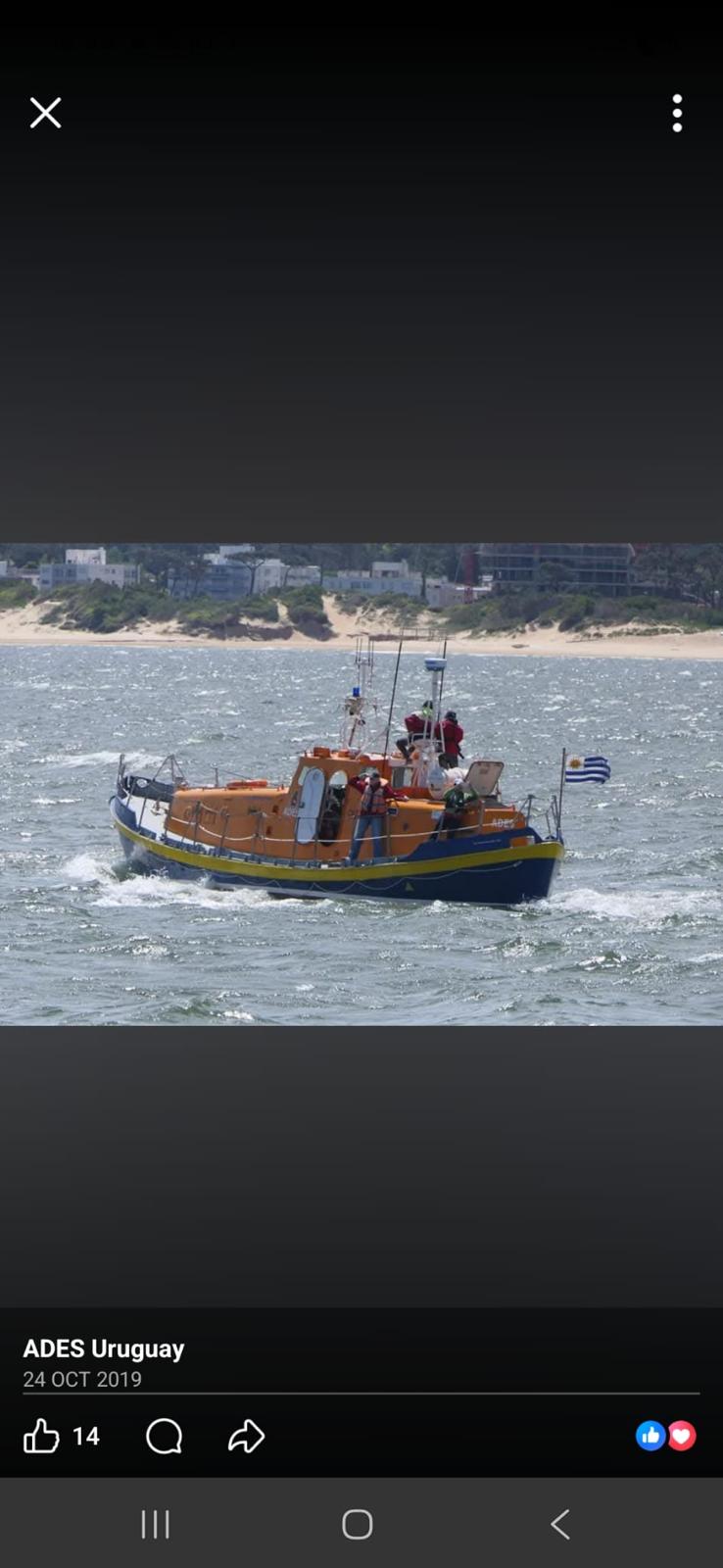 Rescate ADES navegando en la bahía