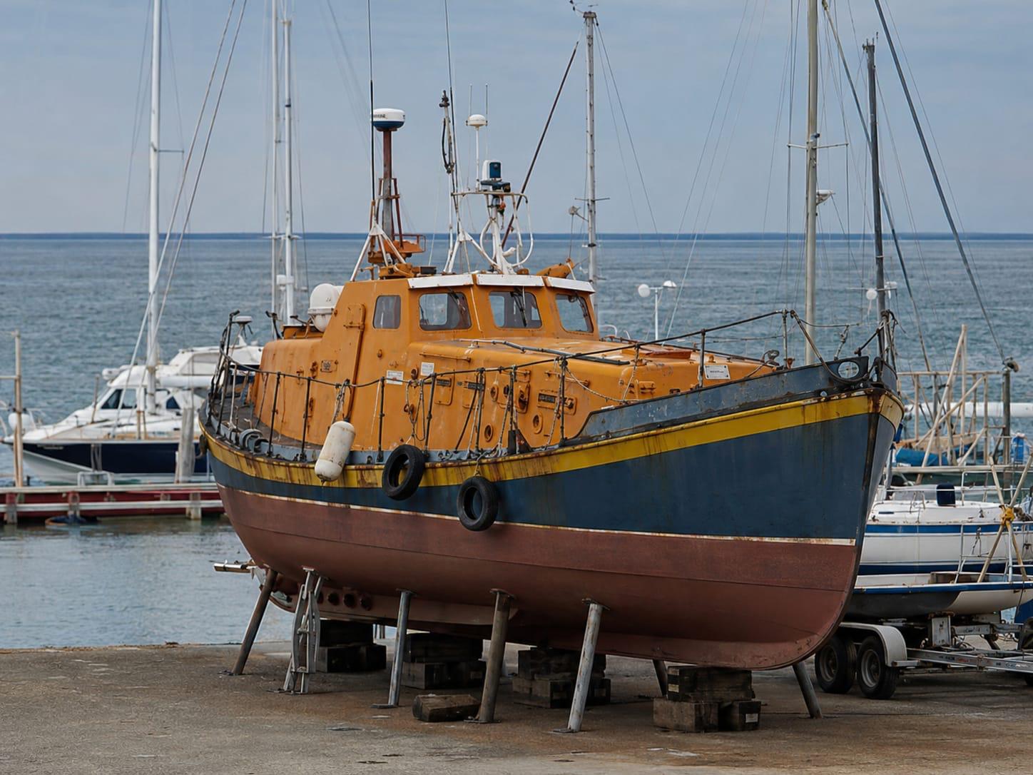 Embarcación de rescate ADES